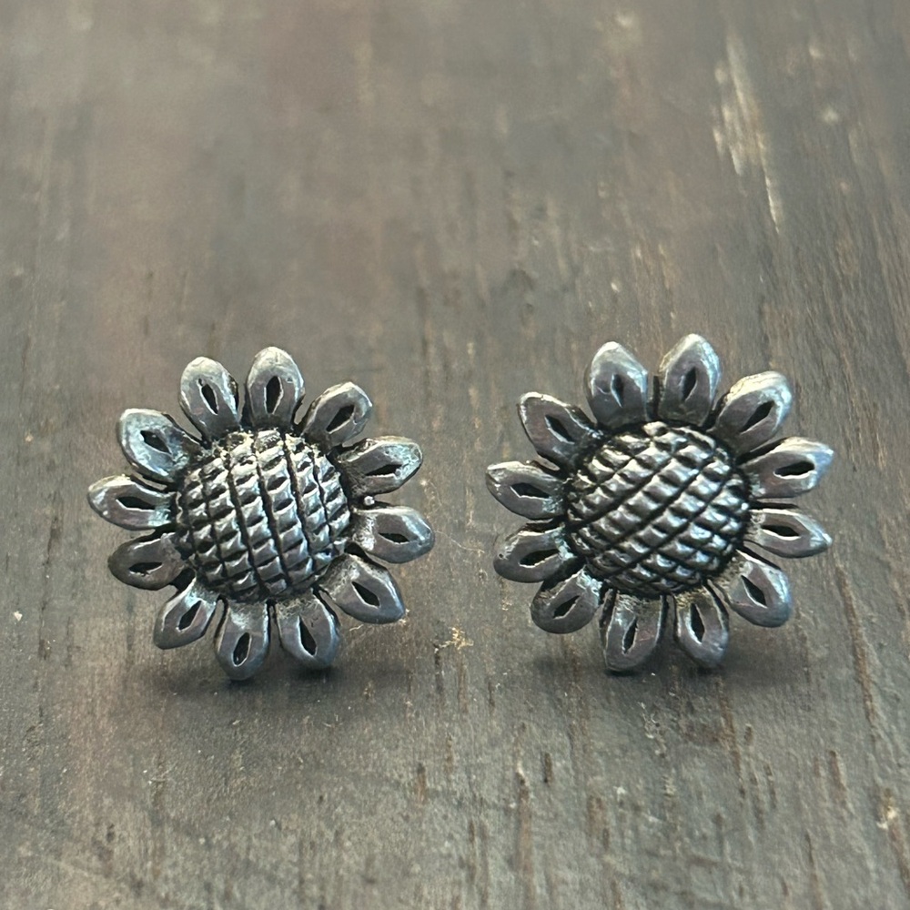 Vintage Mexico Sterling Silver Sunflower Stud Earrings